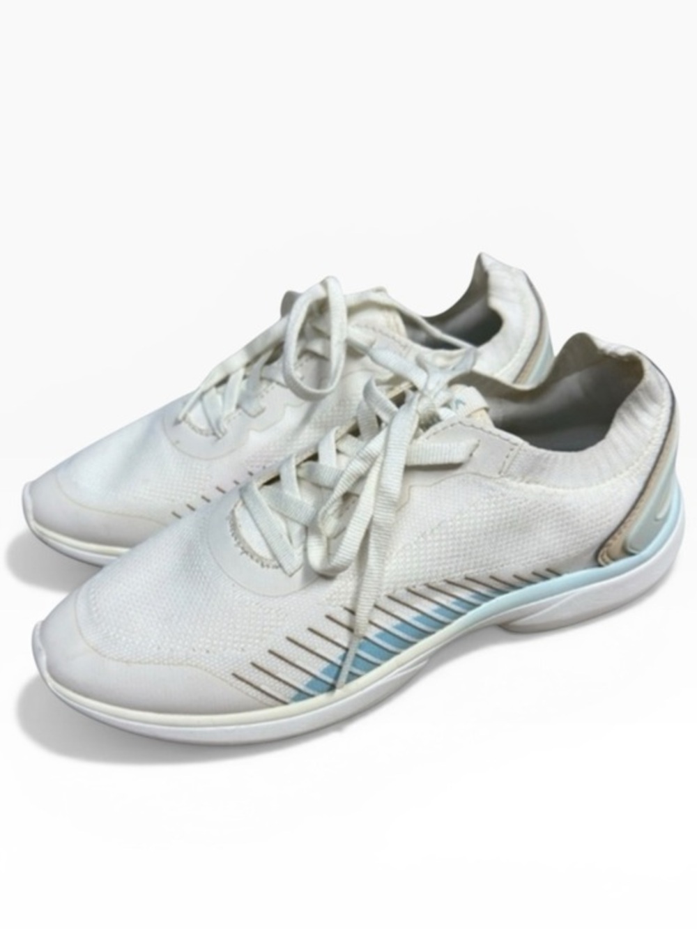 Vionic Women's Vortex Embolden Sneakers Supportive Shoes Orthotic Insole 7.5